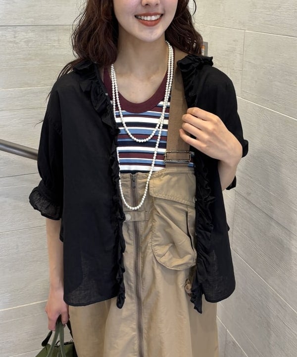 み　う　ちさんの「BEAMS WOMEN｜コットン リネン フリル ギャザー ショートスリーブ」を使ったコーディネート