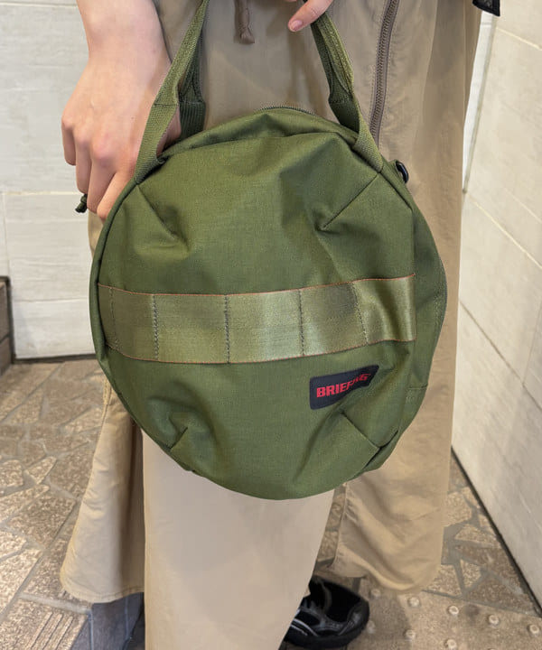 み　う　ちさんの「BEAMS WOMEN｜コットン リネン フリル ギャザー ショートスリーブ」を使ったコーディネート