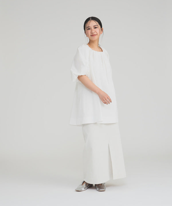 佐藤 美樹さんの「BEAMS WOMEN｜2WAY オフショルダーブラウス」を使ったコーディネート