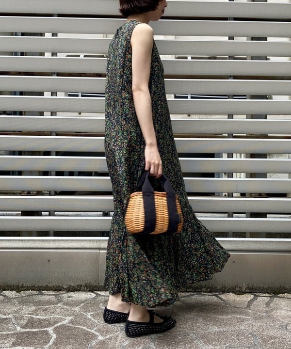 イナダさんの「BEAMS WOMEN｜パンチング バレエ シューズ」を使ったコーディネート