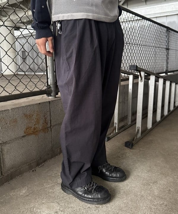 川崎 駿希さんの「BEAMS WOMEN｜ダンガリー 2プリーツ スラックス」を使ったコーディネート