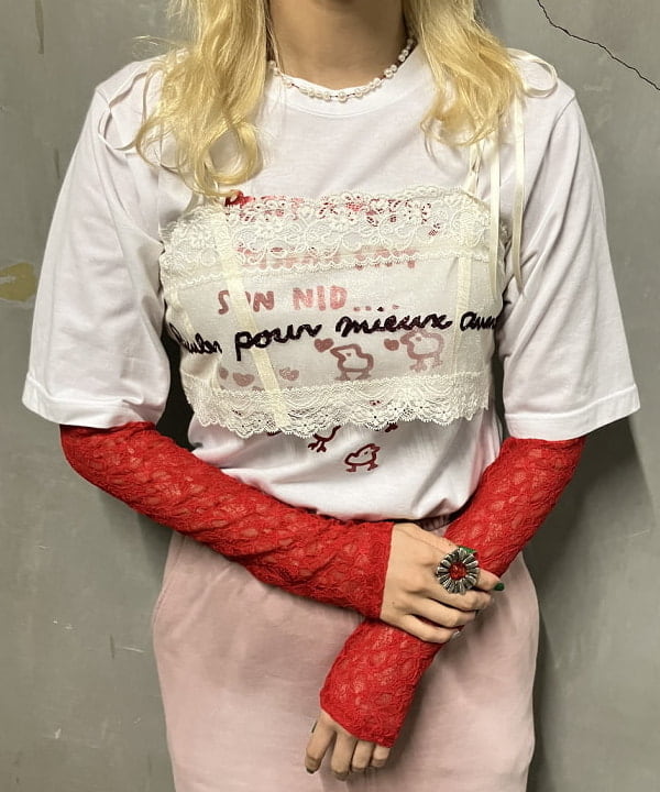 シマダリツコさんの「BEAMS WOMEN｜ストレッチレース クルーネック Tシャツ」を使ったコーディネート