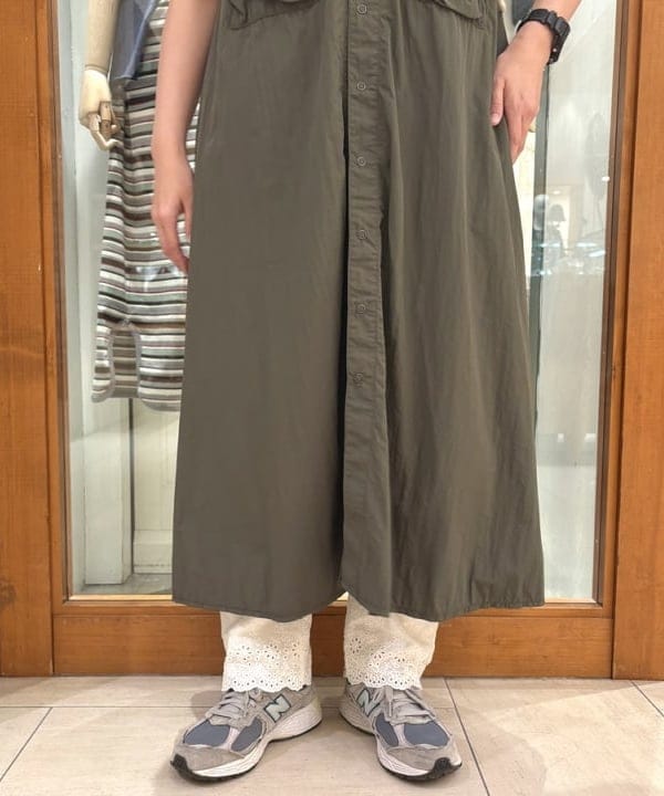 kawaiさんの「BEAMS WOMEN｜ナイロン タッサー C-1 ノースリーブ ワンピース」を使ったコーディネート