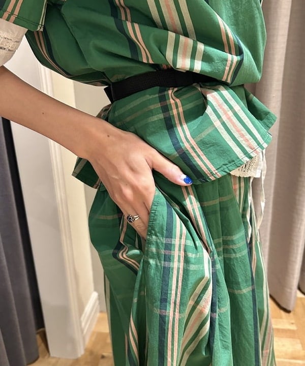 MATSUMOTO AMIさんの「BEAMS WOMEN｜スラブ ミックス ソックス」を使ったコーディネート