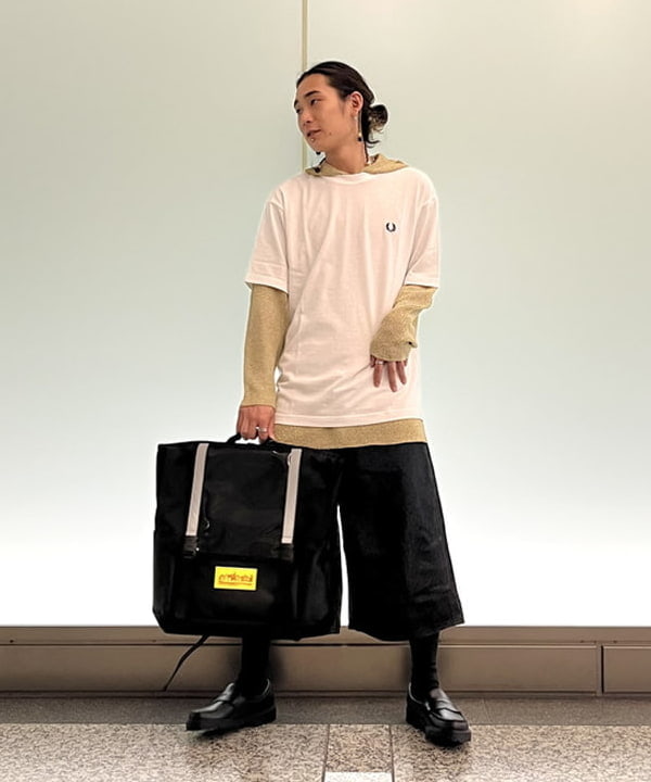 菊田 悠さんの「BEAMS WOMEN｜【別注】FRED PERRY / ヘビーウェイト Tシャツ」を使ったコーディネート