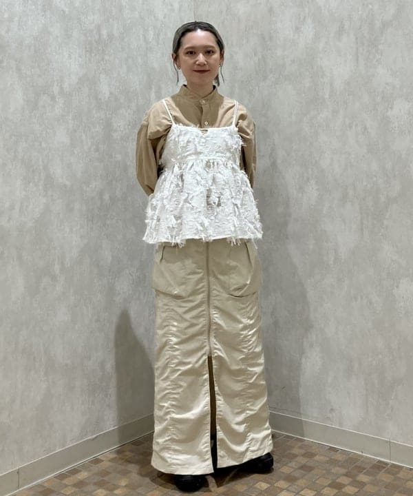 YABUさんの「BEAMS WOMEN｜フリンジ ジャカード キャミソール」を使ったコーディネート