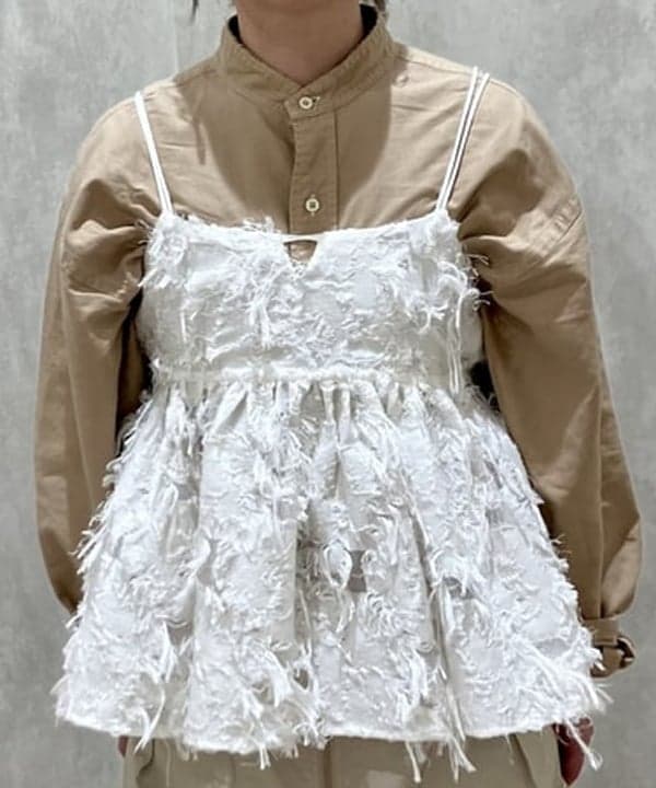 YABUさんの「BEAMS WOMEN｜フリンジ ジャカード キャミソール」を使ったコーディネート