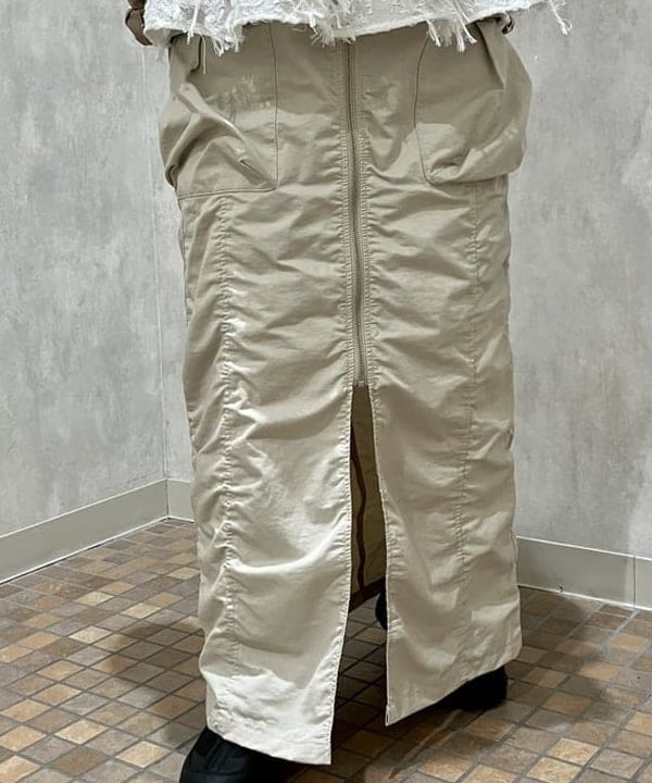 YABUさんの「BEAMS WOMEN｜フリンジ ジャカード キャミソール」を使ったコーディネート