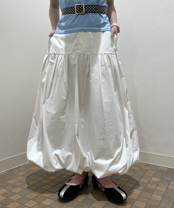 まゆちゃんさんの「BEAMS WOMEN｜グロッシー バルーン スカート」を使ったコーディネート