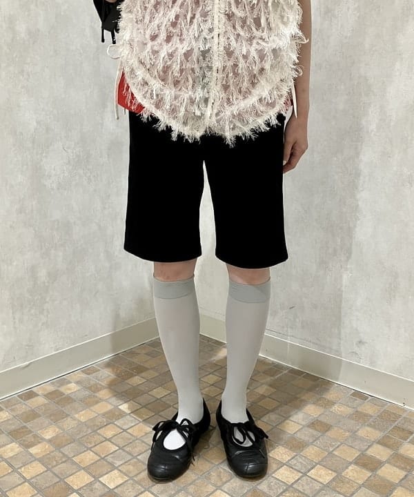 森本 理絵さんの「BEAMS WOMEN｜■リブ フロント スリット ノースリーブ カットソー」を使ったコーディネート