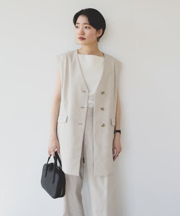 SANOさんの「BEAMS WOMEN｜【別注】TICCA / ソリッド リネン ロング ジレ」を使ったコーディネート