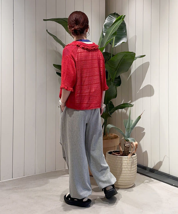 イシイ サオリさんの「BEAMS WOMEN｜MBT / KISUMU CLASSIC」を使ったコーディネート