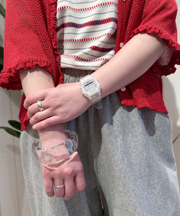 イシイ サオリさんの「BEAMS WOMEN｜MBT / KISUMU CLASSIC」を使ったコーディネート