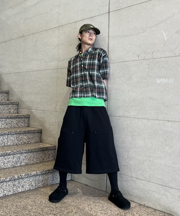 菊田 悠さんの「BEAMS WOMEN｜チェック ショート シャツ」を使ったコーディネート