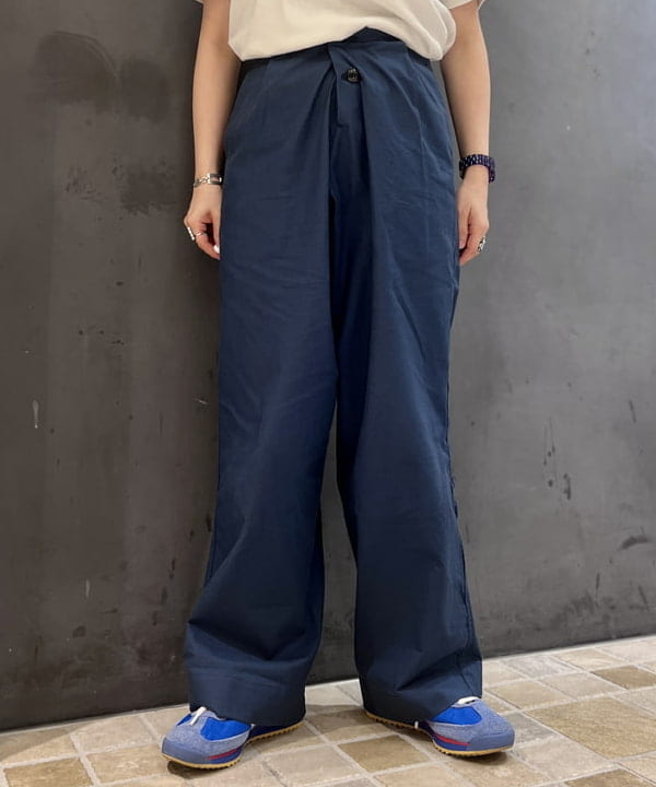 木村 梨香さんの「BEAMS WOMEN｜ロゴ ヘンリーネック ショートスリーブ」を使ったコーディネート