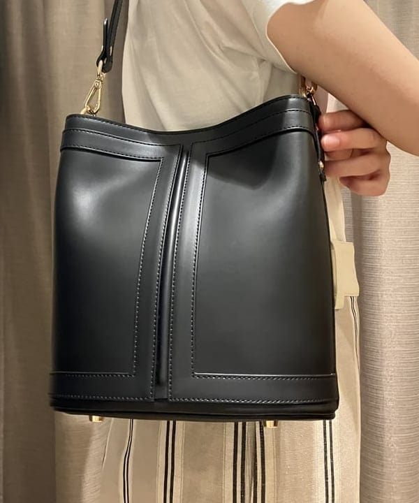 Kanaeさんの「BEAMS WOMEN｜GIANNI NOTARO / NEW フレーム バケット バッグ」を使ったコーディネート