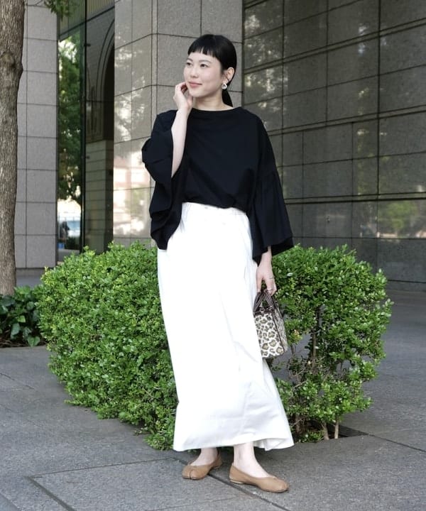 Ichika Hondaさんの「BEAMS WOMEN｜ドローコード タフタ スカート」を使ったコーディネート