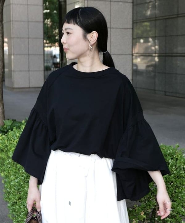 Ichika Hondaさんの「BEAMS WOMEN｜ドローコード タフタ スカート」を使ったコーディネート