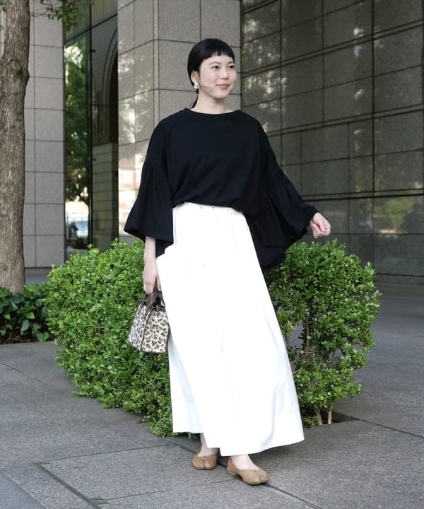 Ichika Hondaさんの「BEAMS WOMEN｜ドローコード タフタ スカート」を使ったコーディネート
