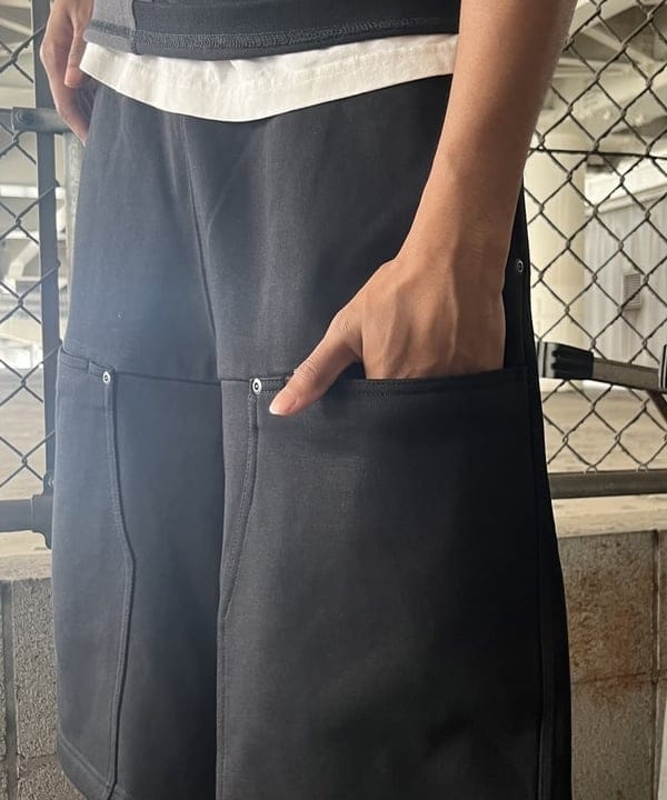 NADEL ナデールさんの「BEAMS WOMEN｜【別注】NULL TOKYO / SWEAT W-KNEE SHORTS」を使ったコーディネート