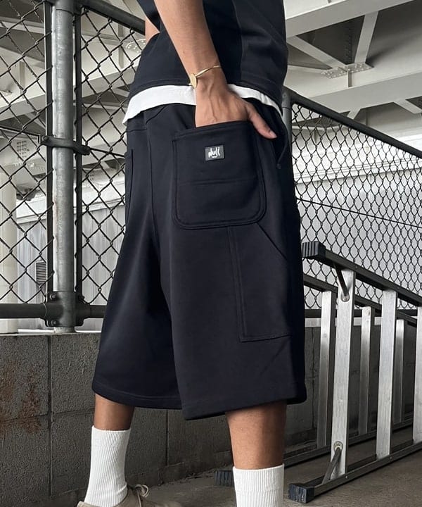 NADEL ナデールさんの「BEAMS WOMEN｜【別注】NULL TOKYO / SWEAT W-KNEE SHORTS」を使ったコーディネート