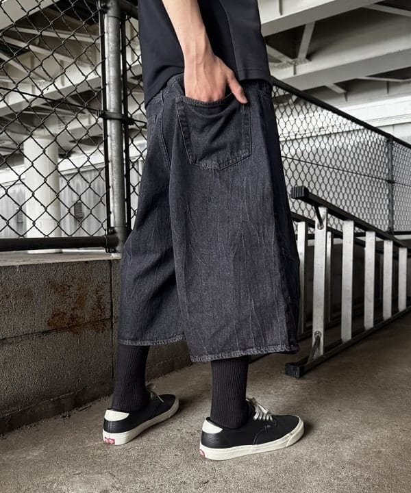 川崎 駿希さんの「BEAMS WOMEN｜5ポケット クウォーターレングス ワイドデニム」を使ったコーディネート