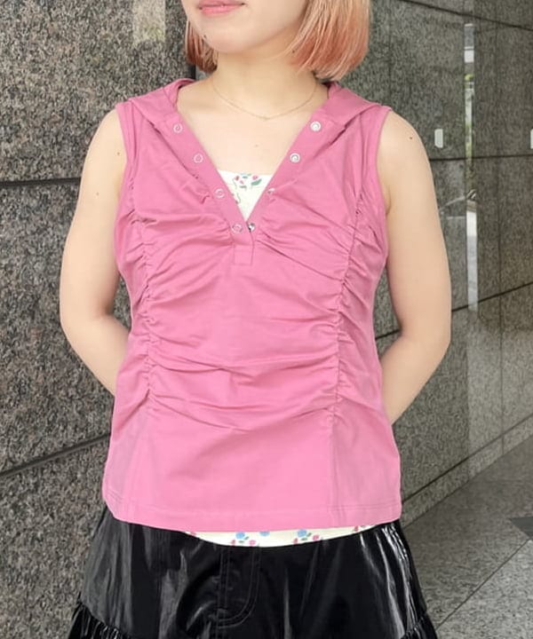 まゆちゃんさんの「BEAMS WOMEN｜シャーリング ノースリーブ フーディ トップス」を使ったコーディネート