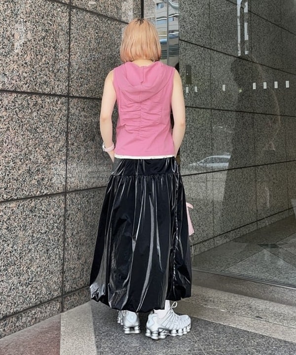 まゆちゃんさんの「BEAMS WOMEN｜シャーリング ノースリーブ フーディ トップス」を使ったコーディネート