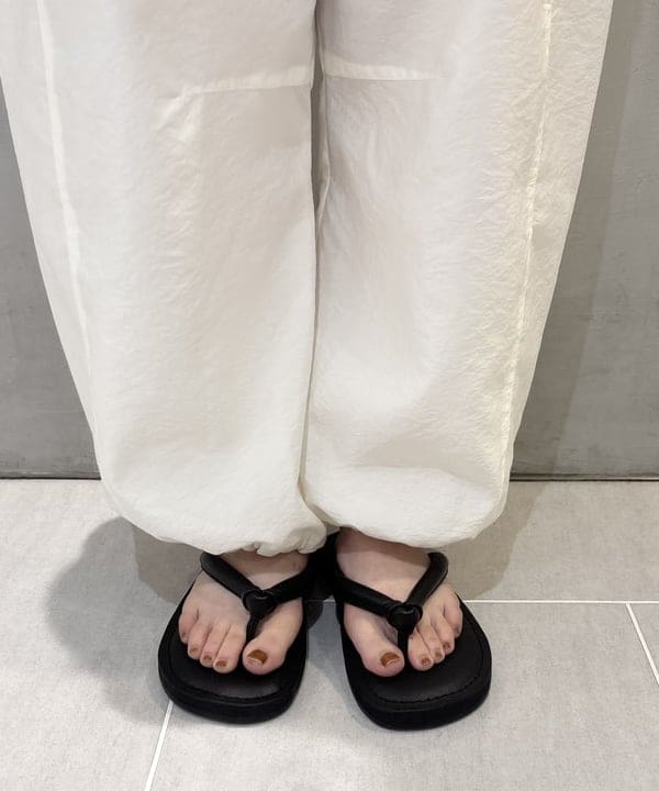 坂本 涼花さんの「BEAMS WOMEN｜Waa. studios / KEP サンダル」を使ったコーディネート