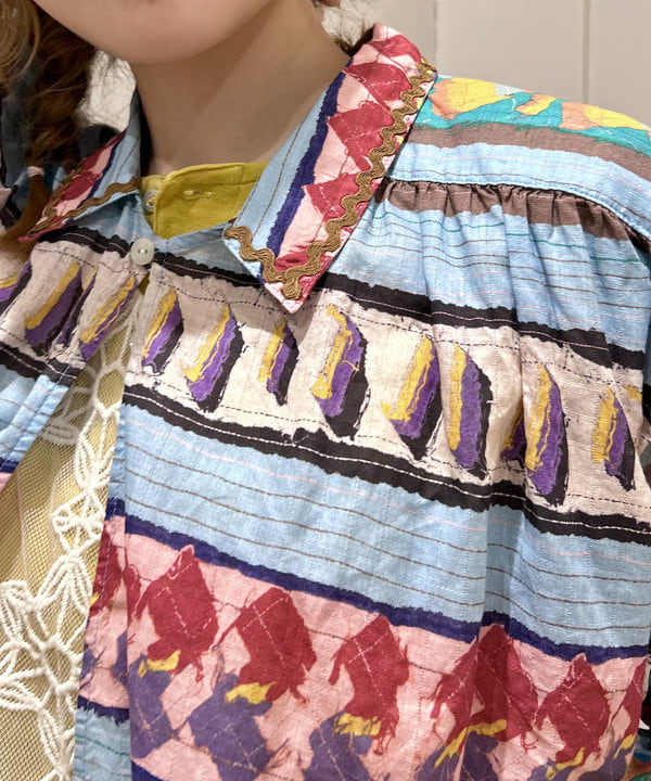 小原 もこさんの「BEAMS WOMEN｜セミノール プリント ショートスリーブ」を使ったコーディネート