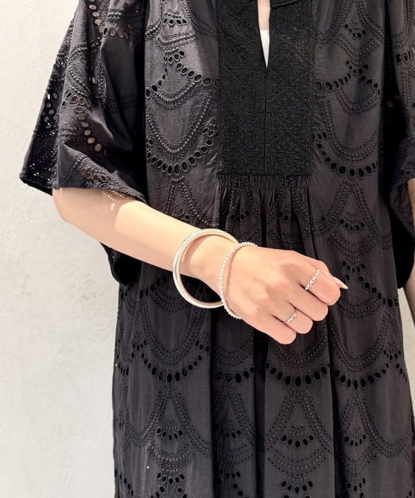 ヒライさんの「BEAMS WOMEN｜quip queint / オーガニック バングル」を使ったコーディネート