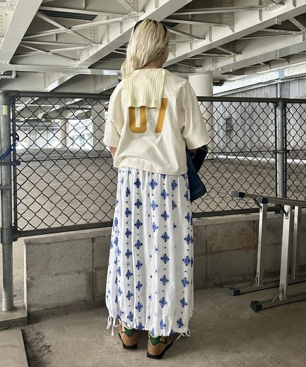 MATSUMOTO AMIさんの「BEAMS WOMEN｜ジャガード リブ セーラー Tシャツ」を使ったコーディネート