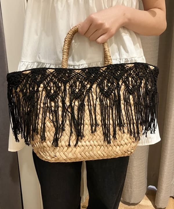 Kanaeさんの「BEAMS WOMEN｜コンビ ティアード プルオーバー」を使ったコーディネート