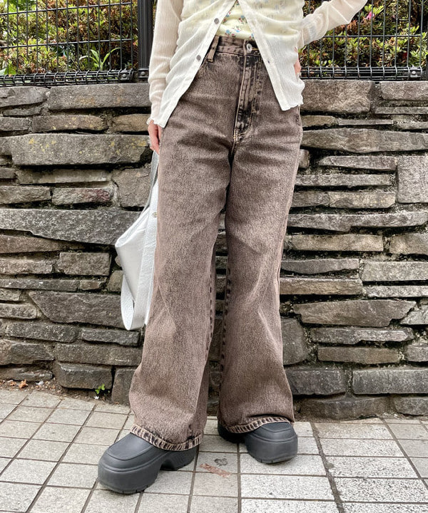 カタヤマ アヤさんの「BEAMS WOMEN｜オーバーダイ デニム パンツ」を使ったコーディネート