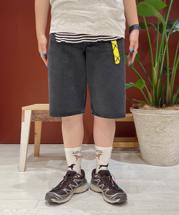 エノモト アミさんの「BEAMS WOMEN｜【別注】Champion / プリント ラグラン Tシャツ」を使ったコーディネート