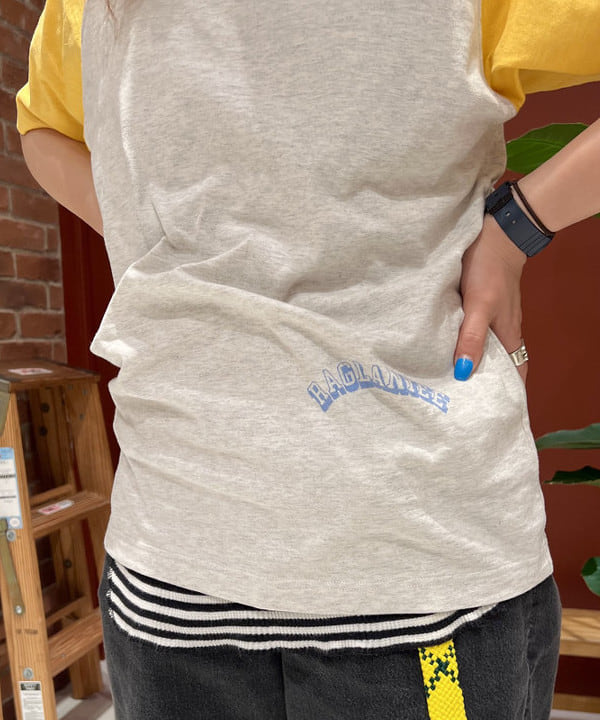 エノモト アミさんの「BEAMS WOMEN｜【別注】Champion / プリント ラグラン Tシャツ」を使ったコーディネート