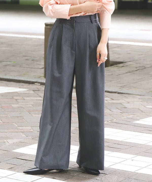 NATSUKIさんの「BEAMS WOMEN｜スタンドカラー シャツ」を使ったコーディネート