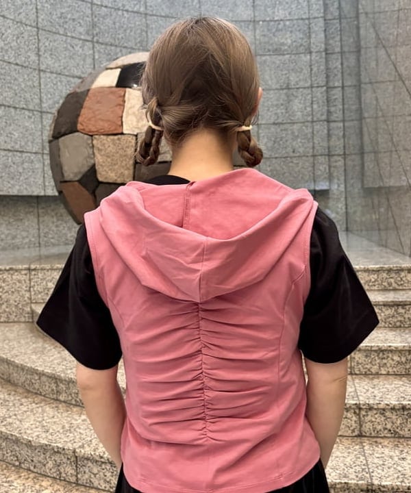 YABUさんの「BEAMS WOMEN｜グロッシー バルーン スカート」を使ったコーディネート