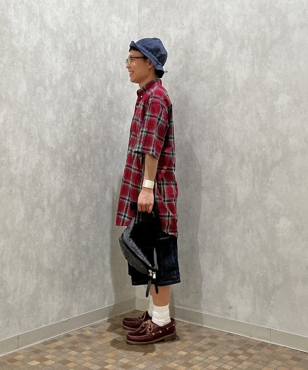 土田 達也さんの「BEAMS WOMEN｜【別注】Gramicci / コーデュラデニム カーゴ ショーツ」を使ったコーディネート