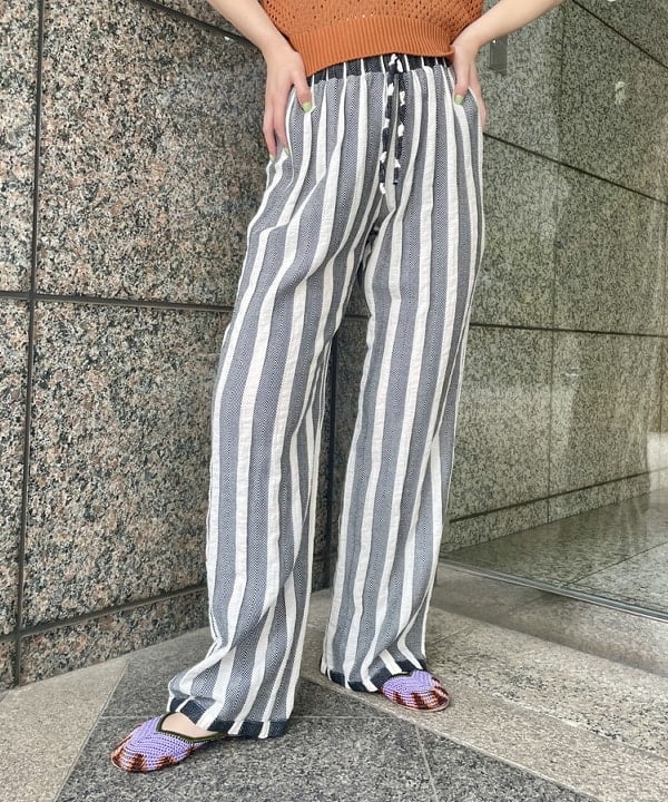 水野 萌香さんの「BEAMS WOMEN｜メッシュ ニット ポロシャツ」を使ったコーディネート