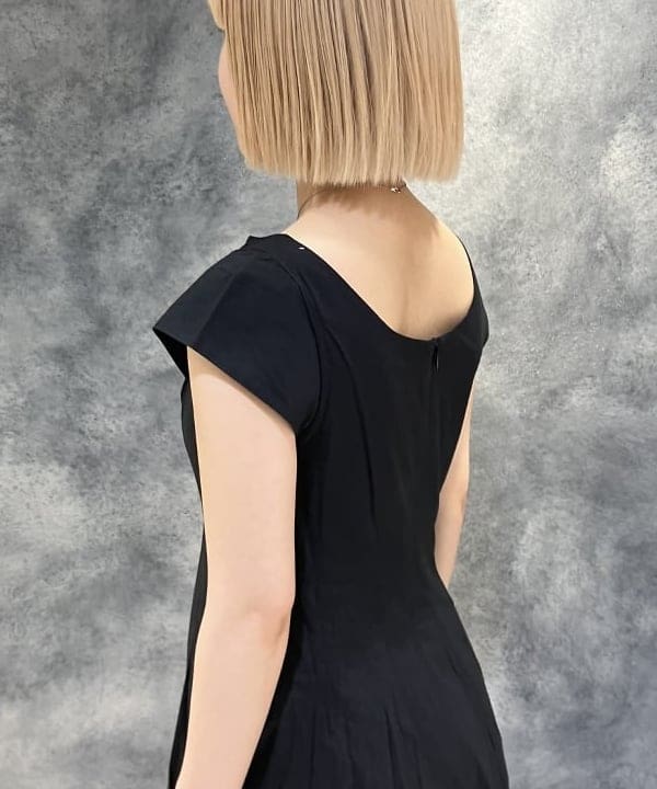 菜月さんの「BEAMS WOMEN｜■MARIHA / 月の夢 ソリッド ワンピース」を使ったコーディネート