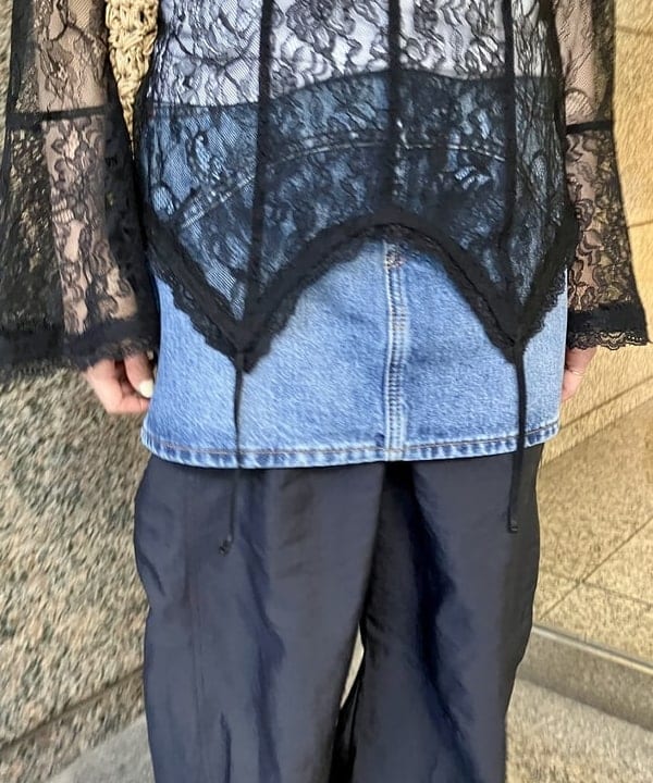 森本 理絵さんの「BEAMS WOMEN｜LEVI'S(R) / Western Icon Skirt」を使ったコーディネート