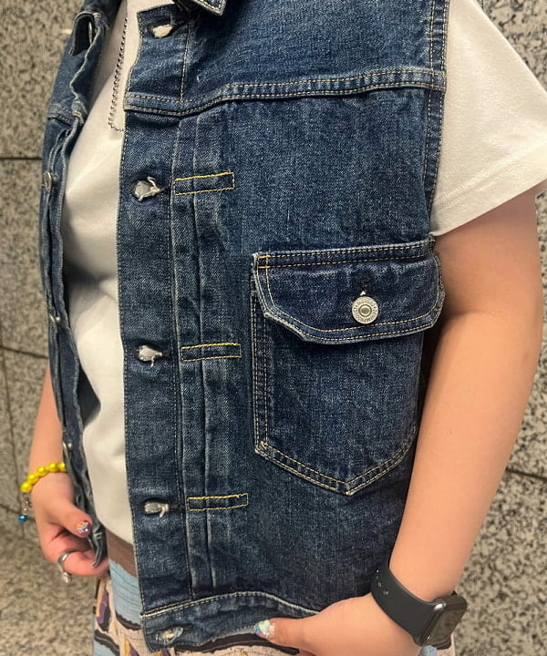 あゆさんの「BEAMS WOMEN｜テーラー東洋 / SUKA T-SHIRT EMBROIDERED &ldquo;SAIGON VIET-NAM&rdquo;」を使ったコーディネート