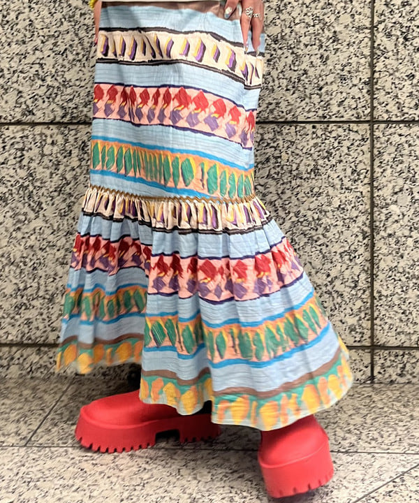 あゆさんの「BEAMS WOMEN｜テーラー東洋 / SUKA T-SHIRT EMBROIDERED &ldquo;SAIGON VIET-NAM&rdquo;」を使ったコーディネート