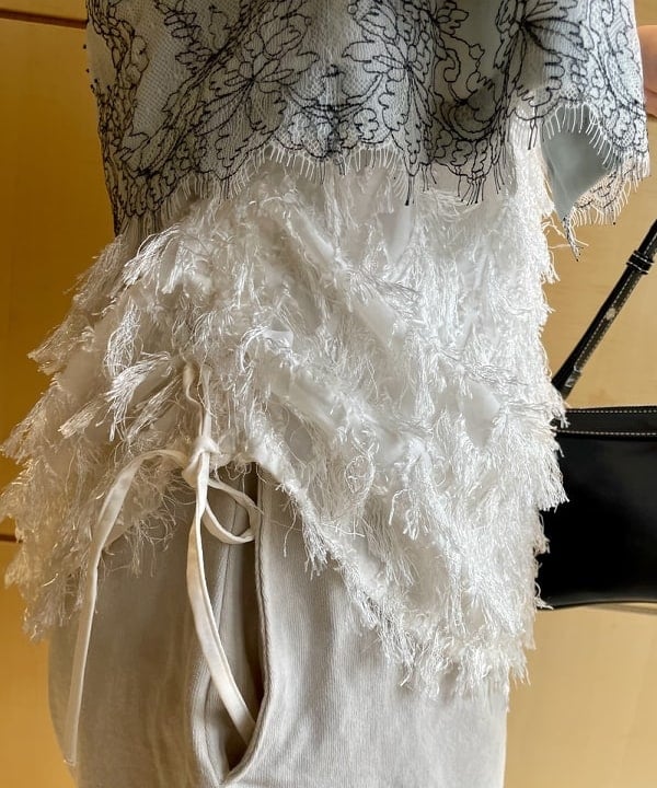 ハルキ　モモナさんの「BEAMS WOMEN｜コードレース レイヤー シャツ」を使ったコーディネート