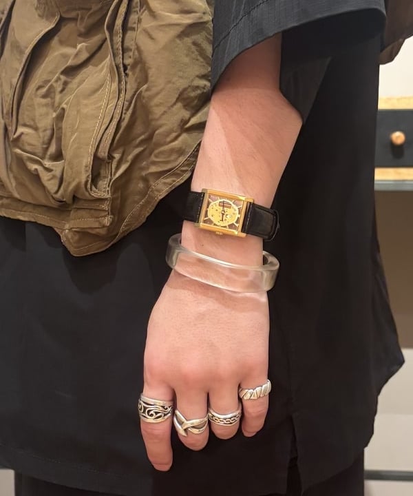 三宅 康平さんの「BEAMS WOMEN｜【別注】BIRKENSTOCK / Zurich BONE PATTERN BLACK」を使ったコーディネート