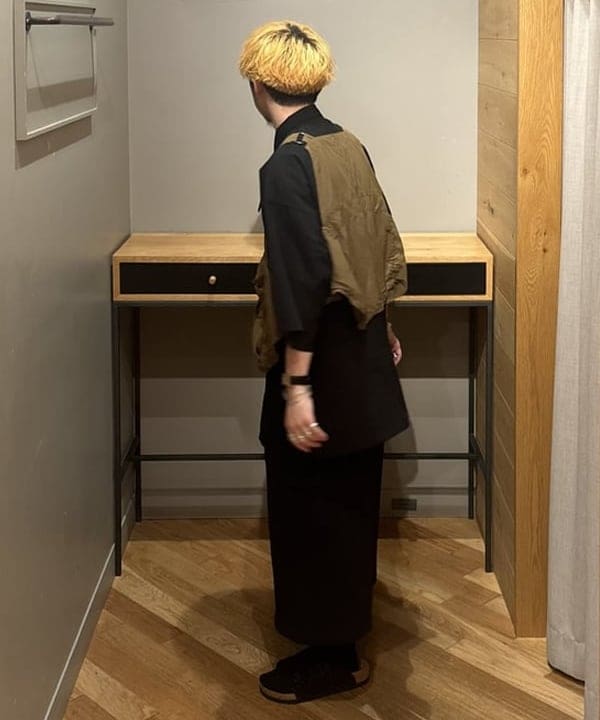 三宅 康平さんの「BEAMS WOMEN｜【別注】BIRKENSTOCK / Zurich BONE PATTERN BLACK」を使ったコーディネート