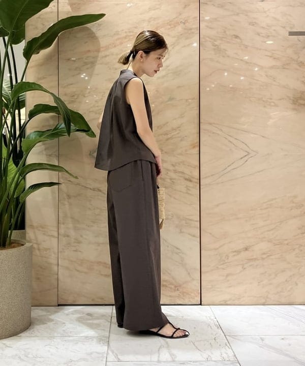 AONO SHIKAMAさんの「BEAMS WOMEN｜ウエストリボン ドライ パンツ」を使ったコーディネート