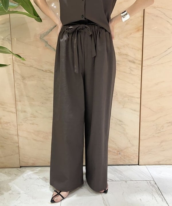 AONO SHIKAMAさんの「BEAMS WOMEN｜ウエストリボン ドライ パンツ」を使ったコーディネート