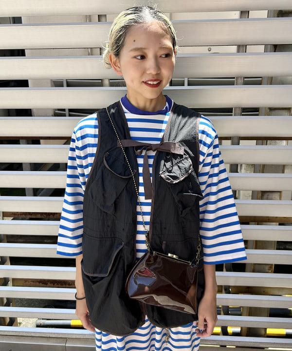 MATSUMOTO AMIさんの「BEAMS WOMEN｜【別注】LACOSTE / ボーダー ハーフスリーブ ドレス」を使ったコーディネート